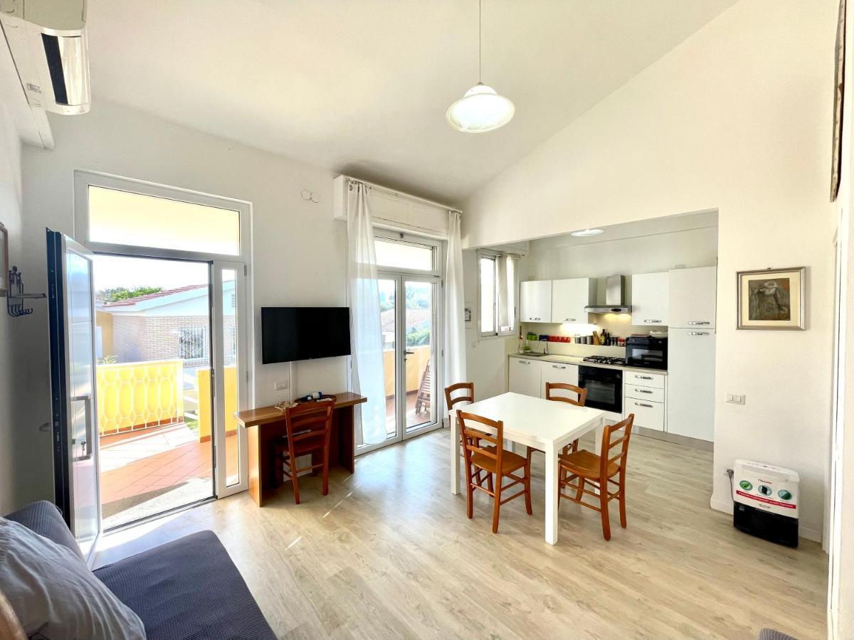 Villa Poetto Beach By Home And Experience , Cagliari, Poetto 外观 照片